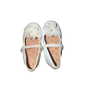 Harper Canyon White Ballet Flats with Flower Detail Kids Size 6